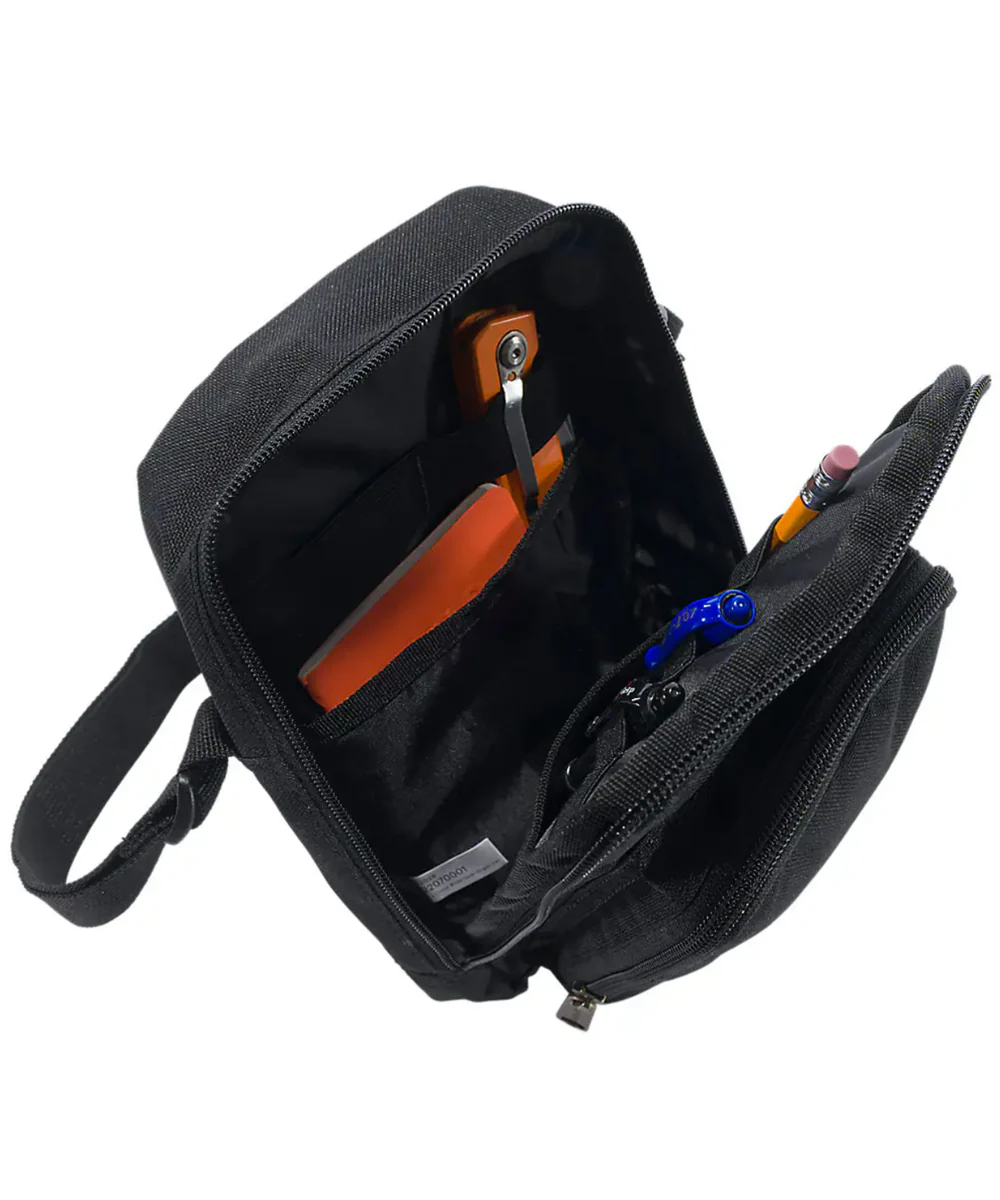 Carhartt Crossbody Zip Bag - Black - Image 3